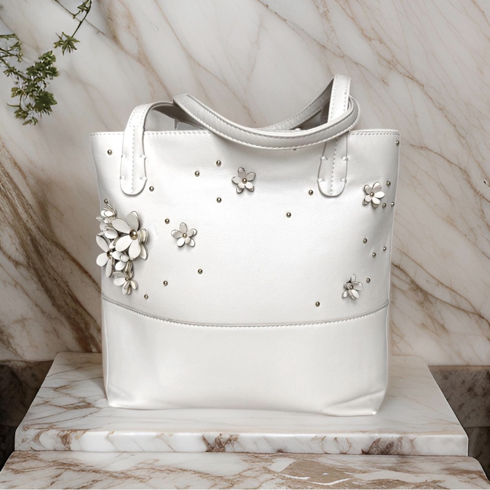 CC Flower Tote w/ Crossbody Bag Inside